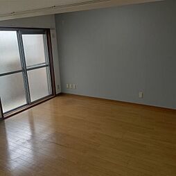 サンマンション本山 1階1DKのリビング/ダイニング