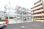 平面駐車場もあります。