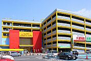 ジーユーアピタ新守山店 601m