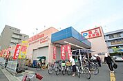 トップワン食品館本郷店 728m