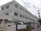 名古屋市立春岡小学校 251m