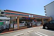 セブンイレブン名古屋照が丘店 341m
