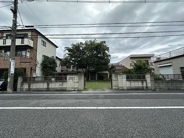 販売現地