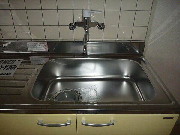 画像16:キッチンはシングルレバー水栓で使いやすいです