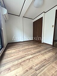 JR中央本線 三鷹駅 徒歩13分の賃貸マンション 1階1Kのリビング/ダイニング