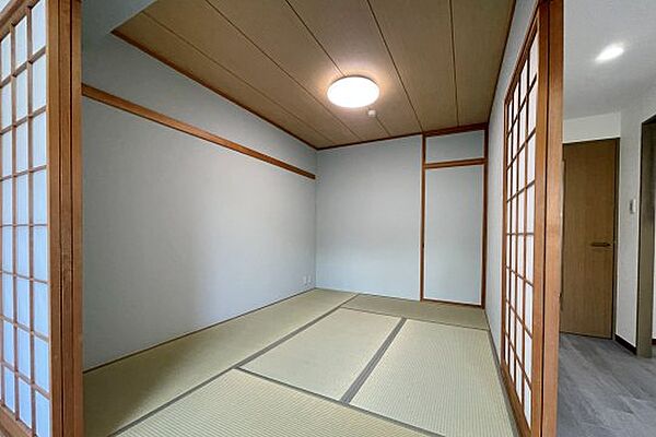 6帖の和室もございます