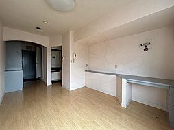 メゾネット信和 2階ワンルームのリビング/ダイニング