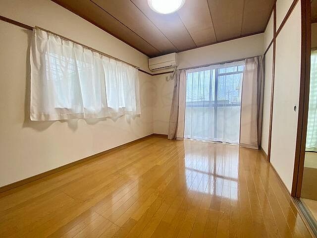 寝室