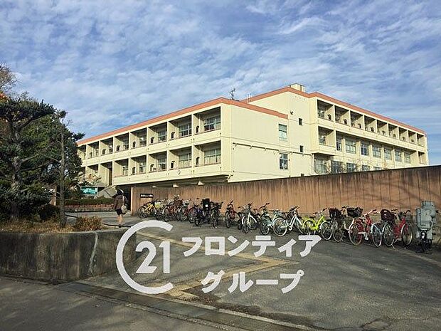 東登美ケ丘小学校 1000m