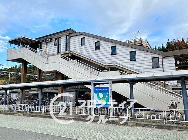 平城山駅(JR西日本 関西本線) 徒歩32分。 2540m