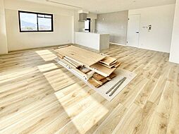 ネオハイツ八木西　中古マンション 4LDKのリビング/ダイニング