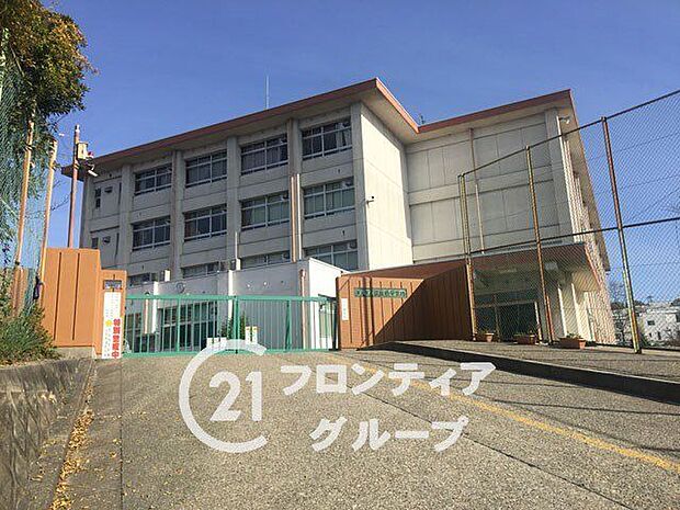 奈良市立富雄南中学校 1250m