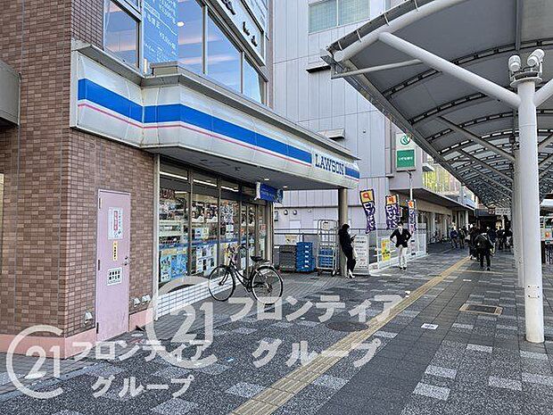 ローソンJR奈良駅前店 240m