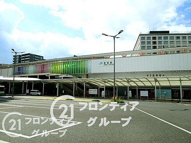 徒歩12分。奈良駅(JR西日本 関西本線)徒歩11分。 940m