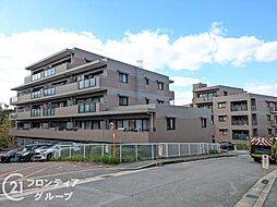 ロイヤルヒルズ富雄　Ｆ棟
