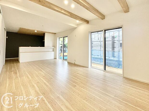 駐車最大4台可能です