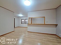 大和高田市大東町　中古一戸建て 4LDKのリビング/ダイニング