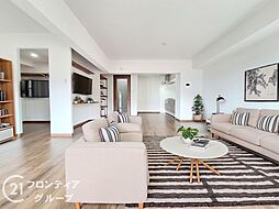 奈良三条町住宅3号棟　中古マンション 2LDKのリビング/ダイニング