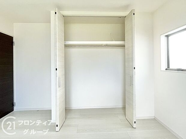 充実した収納スペースなので、お子様が大きくなって、荷物が増えてもたっぷり収納しておけますね