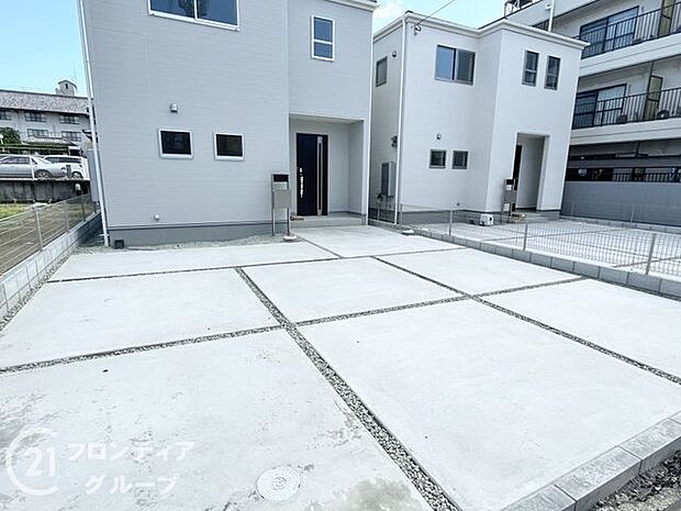 お車持ちの方にも嬉しいカースペース完備