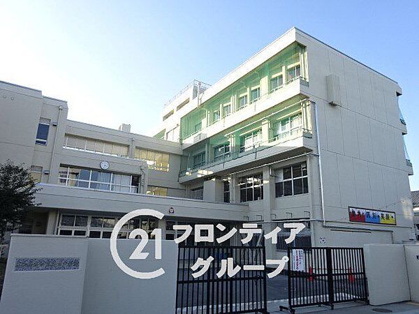高田中学校 徒歩20分 1600m