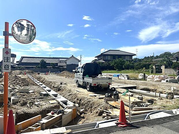 【現地写真】現地ご案内とともに住宅ローンのご相談も承ります！当社は多数融資銀行の取扱いあり。お客様それぞれにピッタリの融資先をご提案！【住宅ローン相談のみも大歓迎】
