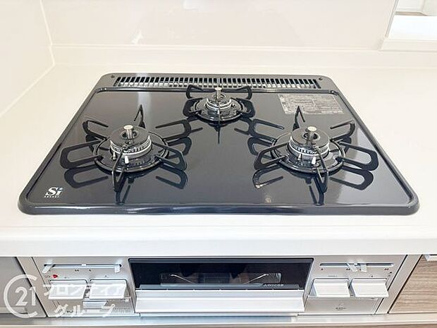 お手入れしやすい3口コンロ！お料理が楽しくなりそうですね