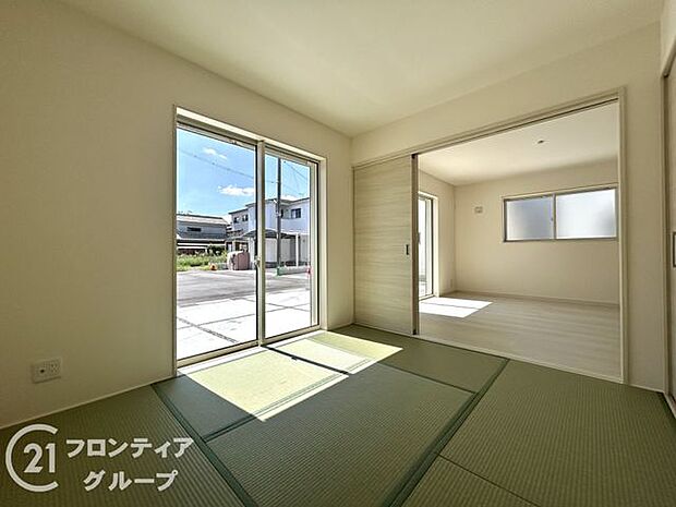 い草香る畳スペースは、使い方色々!客室やお布団で寝るときにぴったりの空間ですね。