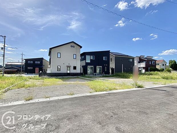 現地写真更新!現地の説明はもちろん、モデルハウスご見学も可能!同社施工物件をご見学していただきますので、実際に使用される設備やお家の雰囲気などをご確認ください