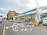 周辺：ファミリーマート生駒辻町店 徒歩25分。 2000m