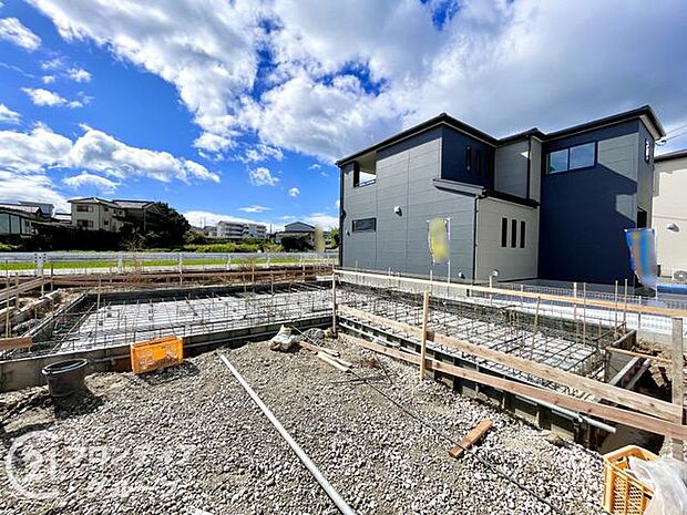 現地写真更新！現地の説明はもちろん、モデルハウスご見学も可能！同社施工物件をご見学していただきますので、実際に使用される設備やお家の雰囲気などをご確認ください