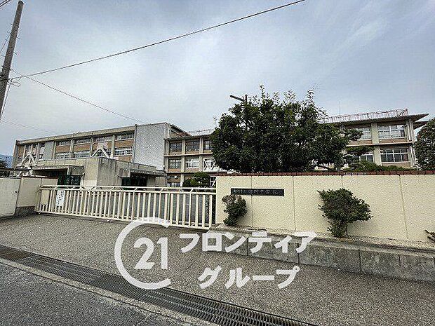 御所市立御所中学校 徒歩4分。 300m