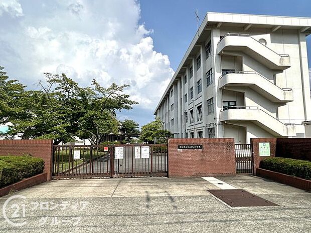 大和郡山市立郡山中学校 徒歩20分。 1590m