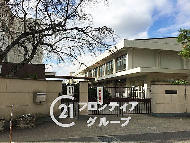奈良市立佐保小学校 徒歩7分。 520m