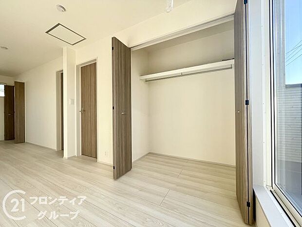 充実した収納スペースなので、お子様が大きくなって、荷物が増えてもたっぷり収納しておけますね