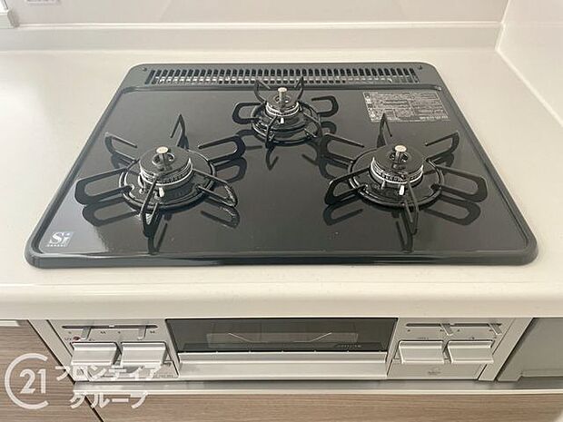 ビルトインコンロでお手入れラクラク。吹きこぼれのお掃除もらくらくです。