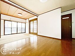 生駒市北新町　中古一戸建て 4DKのリビング/ダイニング