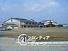 周辺：川西町立川西小学校 徒歩5分。 370m