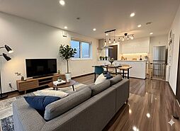 奈良市三松2丁目　中古一戸建て 4SLDKのリビング/ダイニング