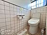トイレ：清潔感あふれるトイレで快適な毎日をサポートします。お手入れも簡単で、いつでも清潔に保てます