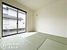 子供部屋：い草香る畳スペースは、使い方色々！客室やお布団で寝るときにぴったりの空間ですね。