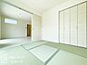 子供部屋：い草香る畳スペースは、使い方色々！客室やお布団で寝るときにぴったりの空間ですね。
