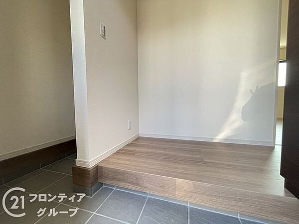 玄関は防犯性の優れたダブルロックドアです！