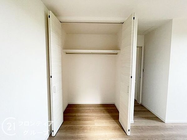 各室に収納スペ―スがありますのでお部屋スッキリ片付きますね