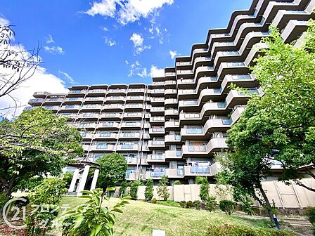近鉄橿原線「九条駅」から徒歩5分のマンションは、通勤や通学にとても便利で、時間を有効に使える素晴らしい立地です!