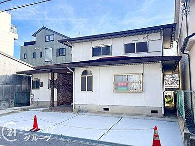 外観:しっかりとした造りの外観は、安心感を与える堅牢なデザインです。長く住み続けられる住まいです。 外観:しっかりとした造りの外観は、安心感を与える堅牢なデザインです。長く住み続けられる住まいです。