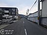 その他：幅広い道路が確保されており、車の出入りがスムーズに行えます。周辺環境も整備されており、快適な生活をサポートします。