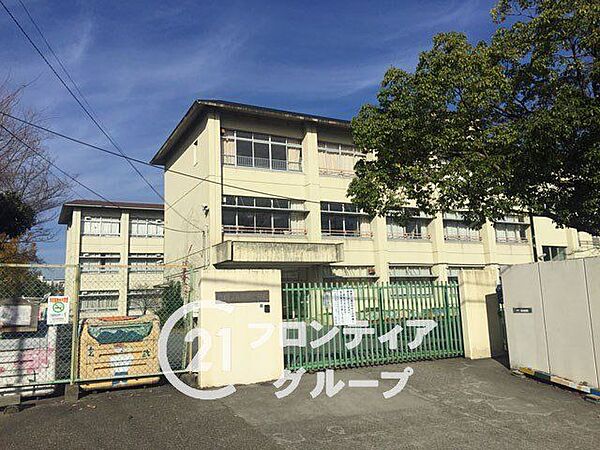 奈良市立朱雀小学校 徒歩6分。 480m