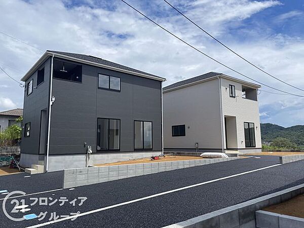 現地写真更新！現地の説明はもちろん、モデルハウスご見学も可能！同社施工物件をご見学していただきますので、実際に使用される設備やお家の雰囲気などをご確認ください