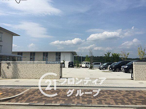 木津川市立木津南中学校 徒歩6分。 430m
